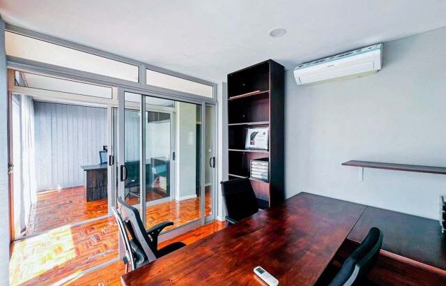VENDE-SE moradia T7 na Sommerschield