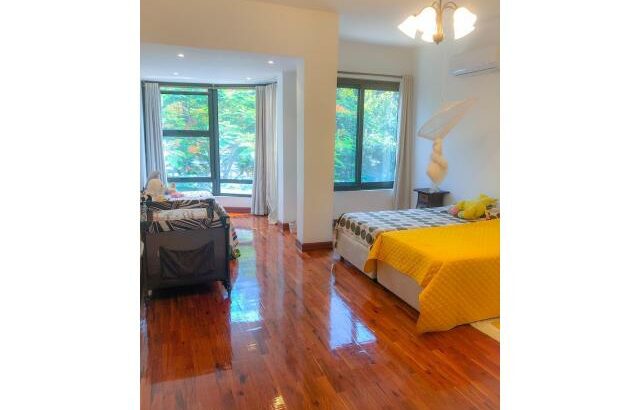 VENDE-SE Triplex T3 na Julius Nyerere