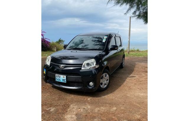 Toyota Sienta – New Shape