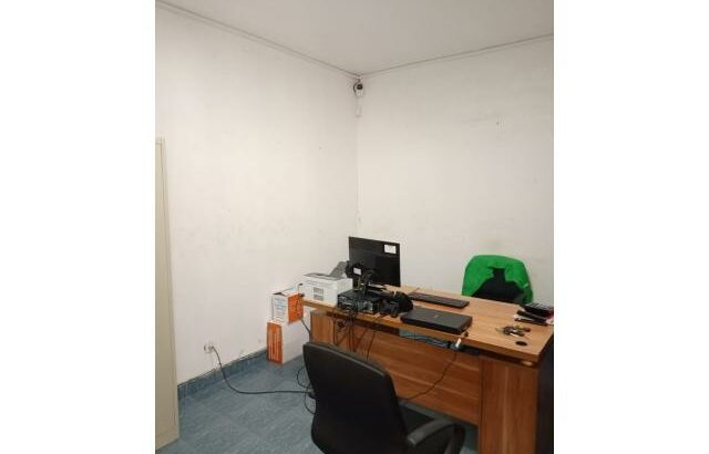 VENDE-SE armazem de 2310 metros na Av. Das Indústrias