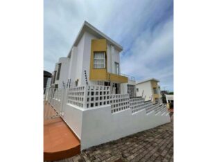 Vende-se moradia T4 no Diplomatic Village