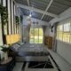 VENDE SE UMA LINDA CASA T1 NUM TERRENO  (80 X 35 X 50 X 65 Metro) + 2 TERRENOS EM MACANETA