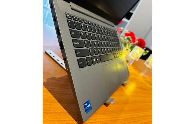 Lenovo Potente, Executivo e Moderno i7-12Th Gen