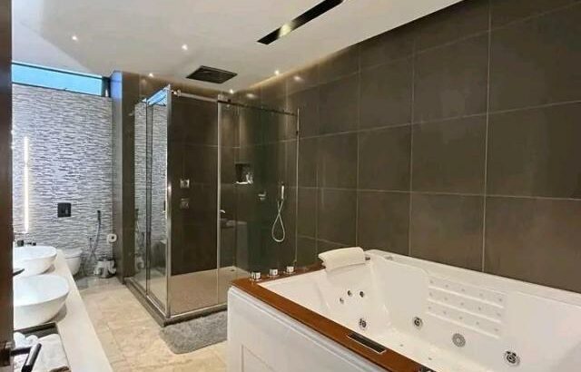 Vende-se Luxuosa Moradia T4 de luxo no Mapulene