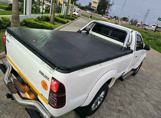 TOYOTA HILUX D4D LEGEND 45 Cabine Simples
