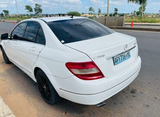 Mercedes-Benz C200 2010 Manual