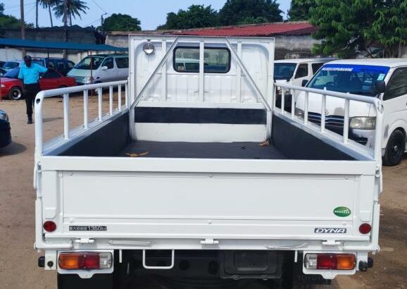 TOYOTA DYNA 2KD RECÉM IMPORTADO