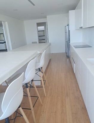 ARRENDA+SE APARTAMENTO T4 CONDOMÍNIO ZEN COM MÓVEIS