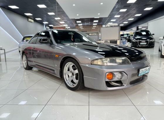 NISSAN SKYLINE R33 GTST