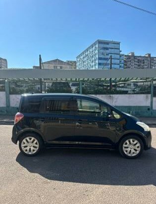 Toyota Ractis 1.3 2008