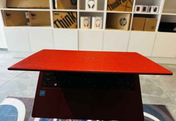 Acer Acer Aspire 315-31  Intel Celeron N3350  2GB DDR4 SDRAM  500 GB SSHD  15.6 Display FHD intel UHD Graphics  Bateria Excelente 4Horas  Carregador I