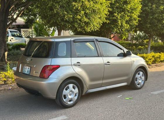 Toyota IST 1.3 AGJ•••MC
