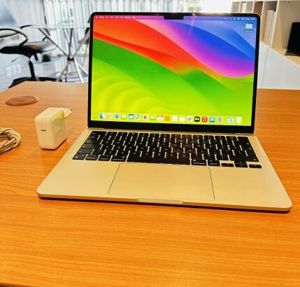 ✨🍏🍎Apple MacBook Air 2022 M2 Starlight💻  ◻️ Processor: M2 ◻️ RAM Memory: 8GB ◻️ Storage: 256GB SSD ◻️ Polegadas ⁠13.6” ◻️ ⁠Retina Display(2560×1440