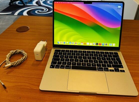 ✨🍏🍎Apple MacBook Air 2022 M2 Starlight💻  ◻️ Processor: M2 ◻️ RAM Memory: 8GB ◻️ Storage: 256GB SSD ◻️ Polegadas ⁠13.6” ◻️ ⁠Retina Display(2560×1440
