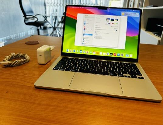 ✨🍏🍎Apple MacBook Air 2022 M2 Starlight Em Promoção Entrega Gratuita Maputo/Matola   ◻️ Processor: M2 ◻️ RAM Memory: 8GB ◻️ Storage: 256GB SSD ◻️ Pol