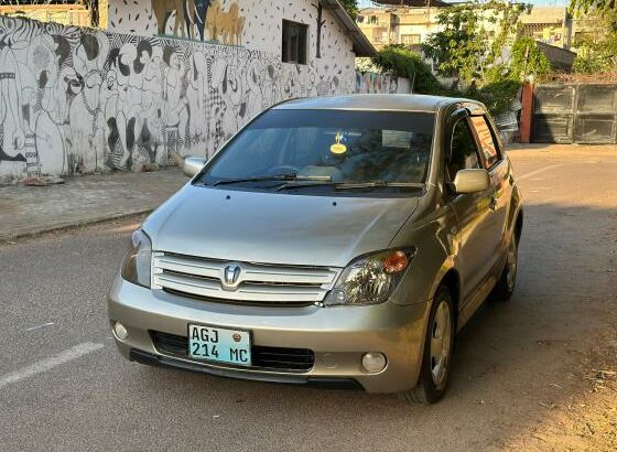 Toyota IST 1.3 AGJ•••MC