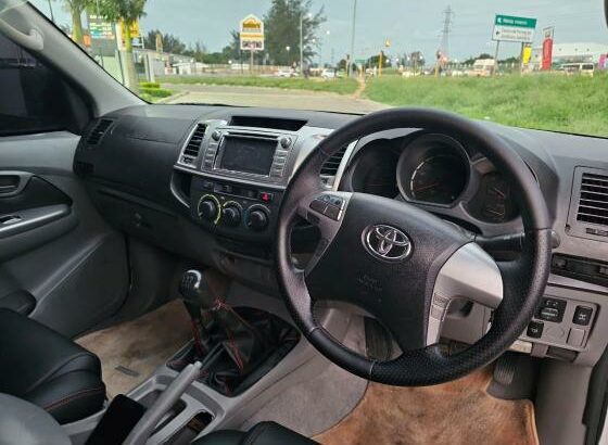 TOYOTA HILUX D4D LEGEND 45 Cabine Simples
