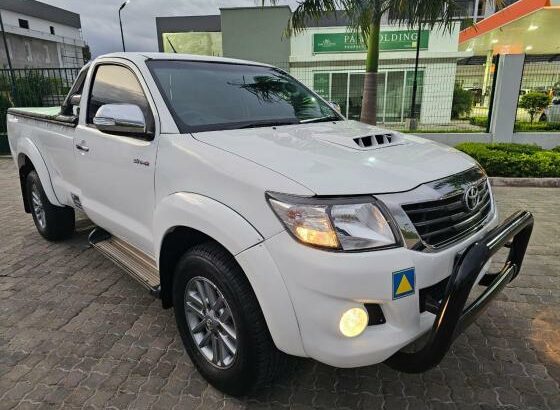 TOYOTA HILUX D4D LEGEND 45 Cabine Simples