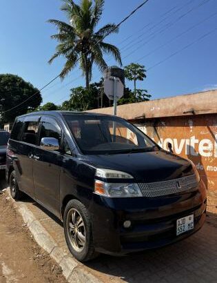 Toyota Voxy 2007
