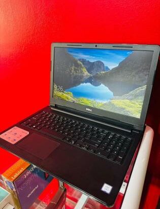 Dell Inspirion 15 i5 7th 8GB RAM 256GB SSD