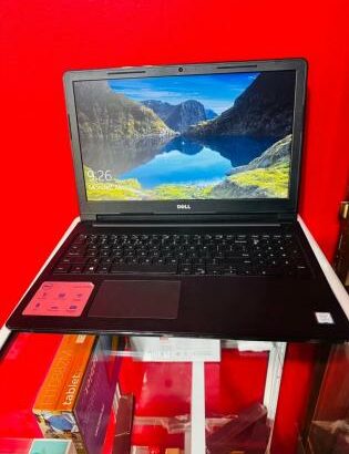 Dell Inspirion 15 i5 7th 8GB RAM 256GB SSD