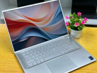 Dell Inspirion 7400 15.6” i5 11th 8GB RAM 512GB SSD