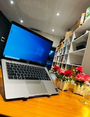 Dell Latitude 5450 14” Ultrabook i5 13th 16GB RAM 256GB SSD
