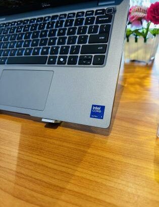 Dell Latitude 5450 UltraBook Machine Ultra 7,Edição 2024 Limpinho em promoção  Leve , Moderno e super Potente  (01 Ano de garantia e Assistência técni