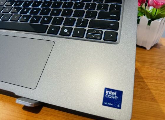Dell Latitude 5450 UltraBook Machine Ultra 5,Edição 2024 Touchscreen Limpinho em Promoção,Leve , Moderno e super Potente  (01 Ano de garantia e Assist