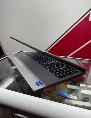 Dell Latitude 5520 i7 11th 16GB RAM 512GB SSD