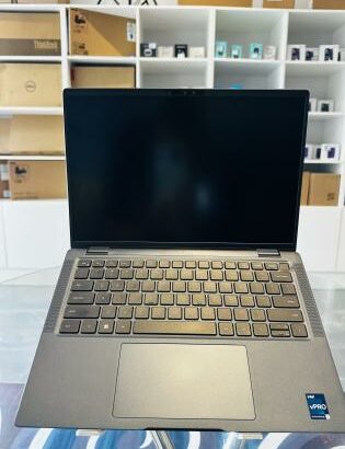 Dell Latitude 7440 UltraBook and Touchscreen Machine 13 TH Generation Intel Core I7-1365U (12 CPUs) 32 GB DDR5 SDRAM  512 GB SSD STORAGE NVMe  intel I