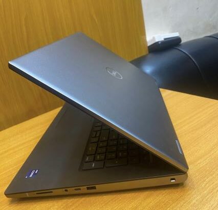 Dell Precision 7770 Workstation Gaming 17.3 Core i9 VPRO 12th/13th 65GB RAM 3TB SSD Nvidia RTZ 3080 16GB Dedica total 49GB