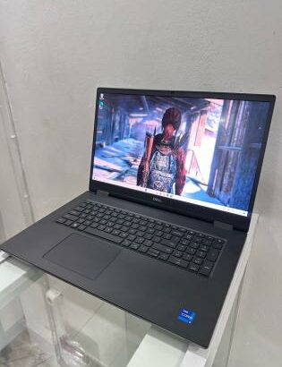 Dell Precision 7780 o7 13th 130GB RAM 1TB SSD 256GB SSD Nvidia RTZ 5000 16GB