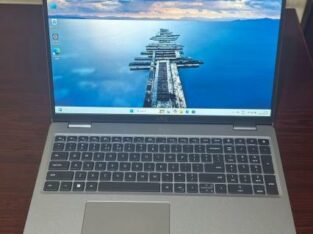 Dell Precision Mobile Workstation 3570 i7 12th 16GB 512GB Nvidia Quadro T550 4GB