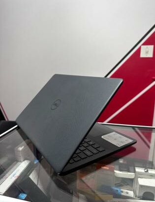 Dell Vostro 15 i5 11th 8GB RAM 512GB SSD