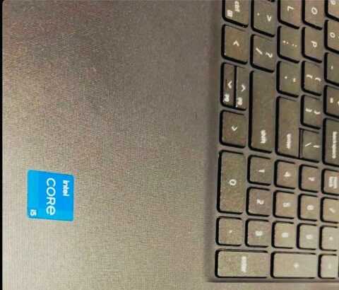 Dell Vostro 3520 Ultrabook i5 11th 8GB RAM 512GB