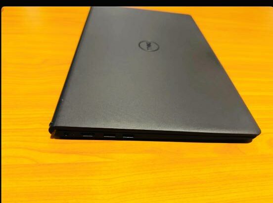 Dell Vostro 3520 UltraBook Machine 11 TH Generation  Intel Core i5-1135G7 2.40GHZ  (8CPUS ) 8GB DDR4 SDRAM ,512 GB SSD  Intel íris Xe  Graphics , 15.6