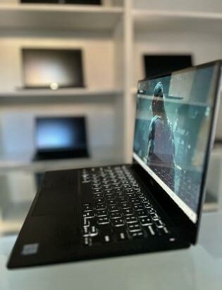 Dell XPS 13 9350 13.3” Touch i7 6th 16GB RAM 256GB SSD
