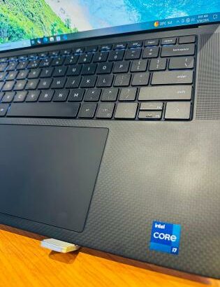 Dell XPS 15-9510 i7 11th 16GB RAM 1TB SSD Nvidia RTX 3050 Ti 4GB