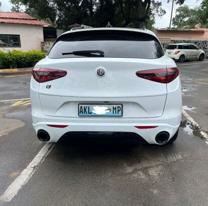 Alfa Romeo Stelvio Q4 2022 Panorâmico