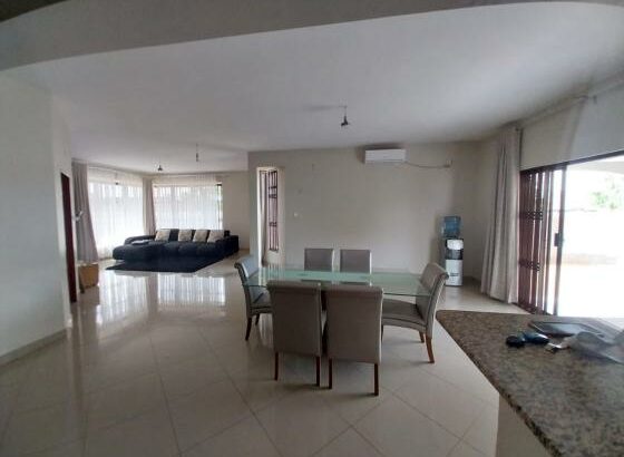 Vende-se T4 na Matola-Rio/Mozal