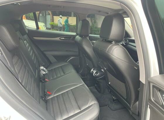 Alfa Romeo Stelvio Q4 2022 Panorâmico