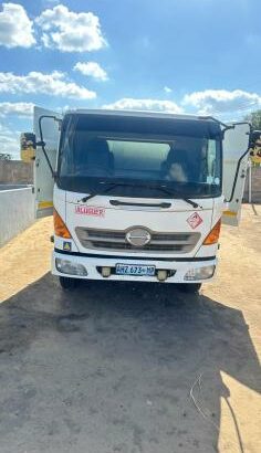 Hino 500 Tanque Cisterna