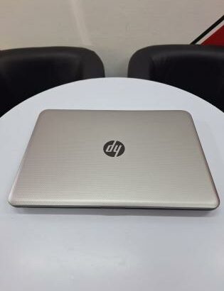 HP 14 Celeron N3050 4GB 256GB SSD