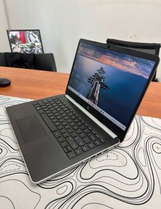 Hp 14s i5 10th 8GB RAM 512GB SSD