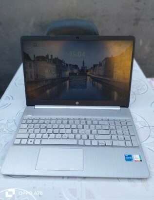 HP 15 15.6” i5 12th 8GB RAM 256GB SSD