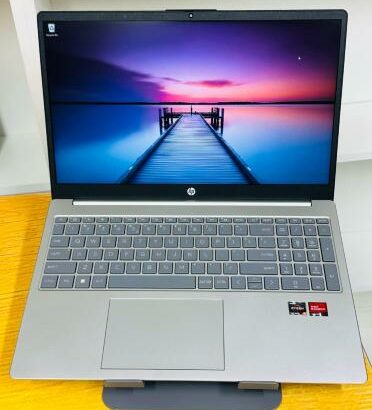 HP 15 AMD Ryzen 5 7520U 16GB RAM 512GB SSD