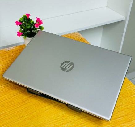 HP 15 AMD Ryzen 5 7520U 16GB RAM 512GB SSD