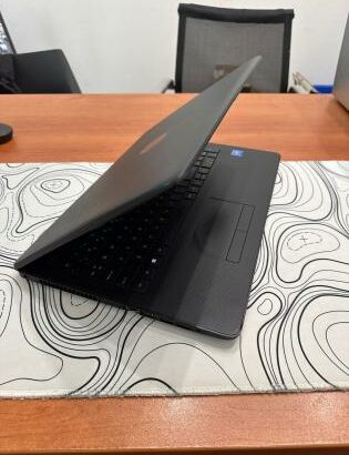 HP 15 Celeron N4000 4GB RAM 500GB HDD