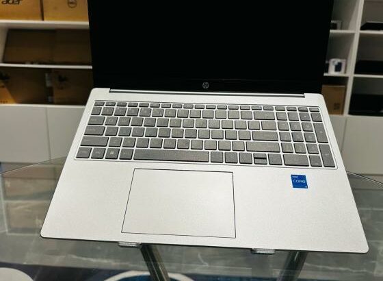 HP 15 i5 13th 15.6” 8GB RAM 512GB SSD